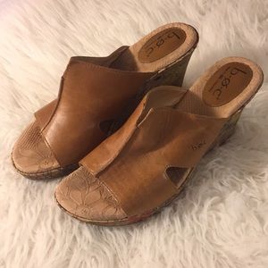 BOC Born Concept light brown floral wedge …